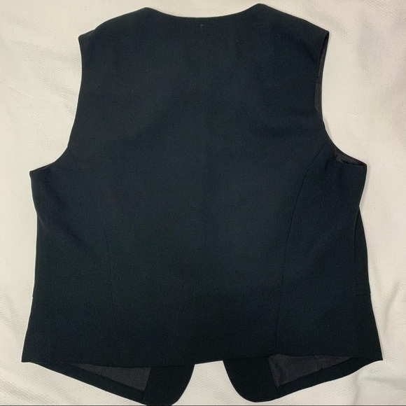 🧡3/$30 Principles Petite Collections Black Vest - Picture 2 of 4